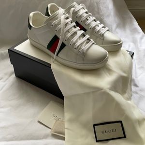 Woman’s Gucci sneakers